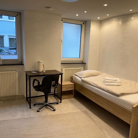 City Apartment Stadtwohnung Mit Kueche Und Netflix Nahe Bahnhof ジンスハイム エクステリア 写真