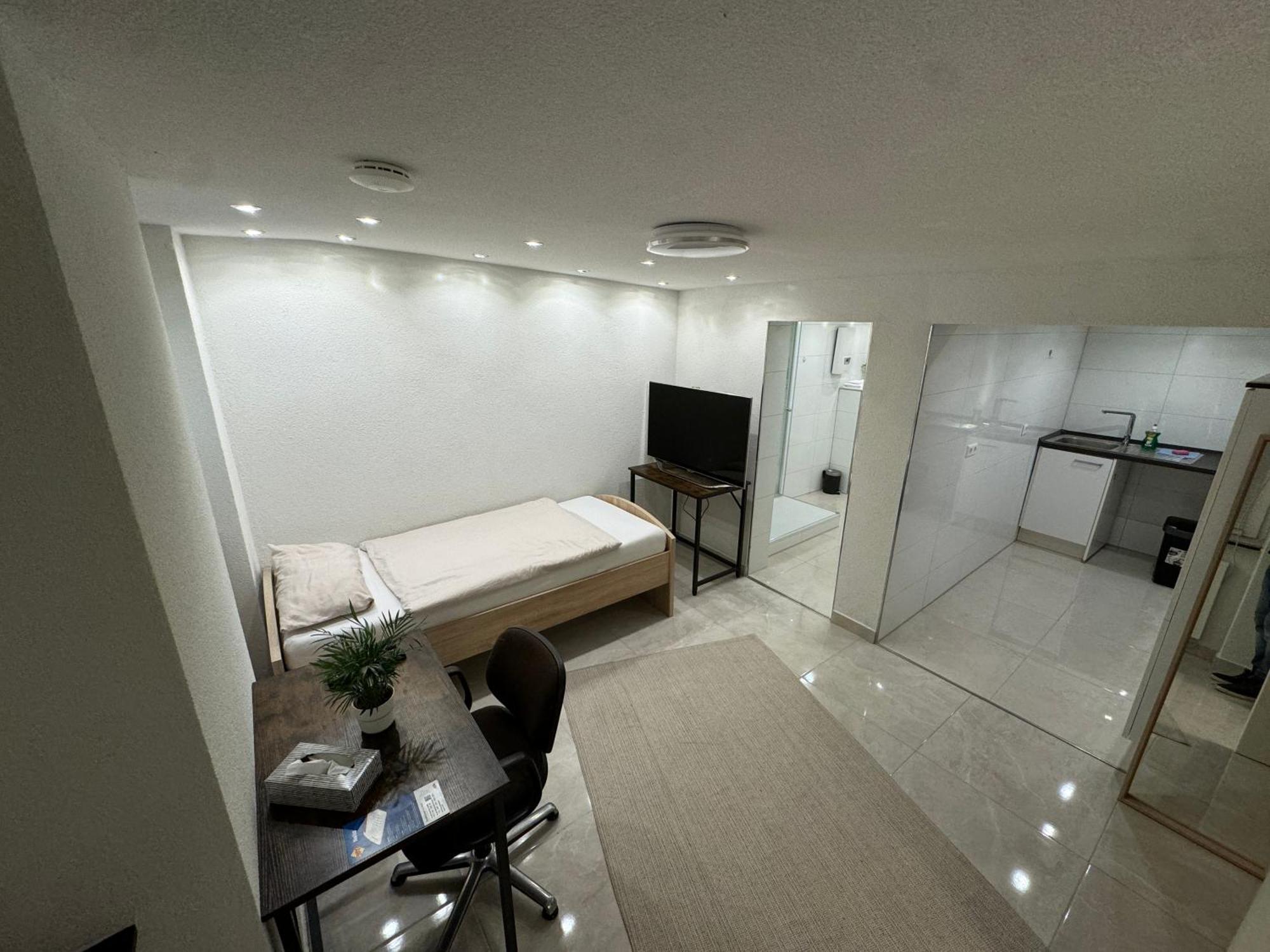 City Apartment Stadtwohnung Mit Kueche Und Netflix Nahe Bahnhof ジンスハイム エクステリア 写真